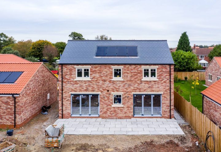 shutterstock 2060718572